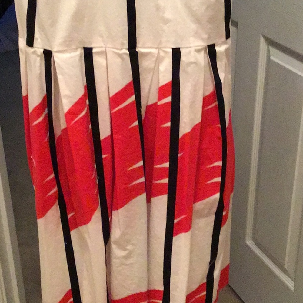 Dress - Picture 3 of 4